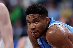 阿塔曼：不会把精力放在如何防字母上 若他有进攻犯规应被吹罚